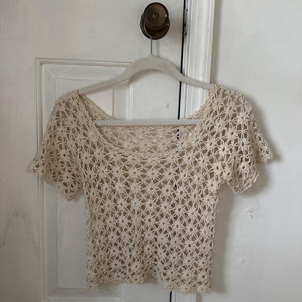 Cream Crochet Short Sleeve Top- no size listed